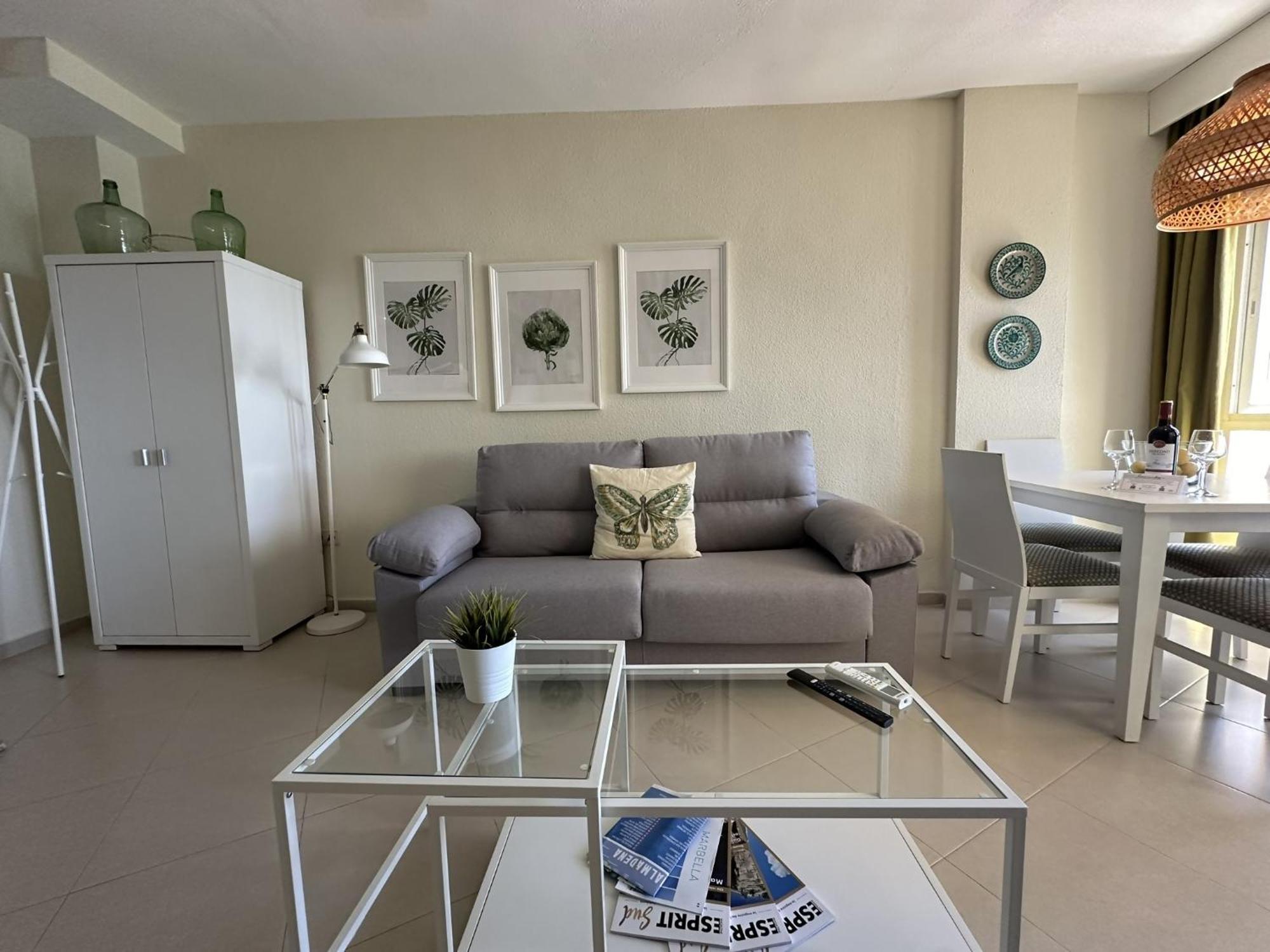 Frontal Al Mar Benalbeach Apartment