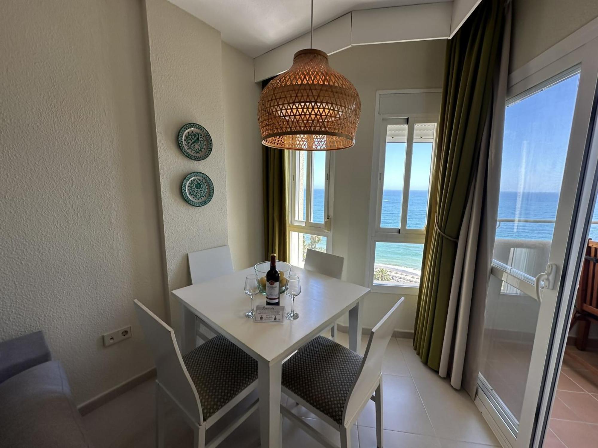 Frontal Al Mar Benalbeach Apartment *